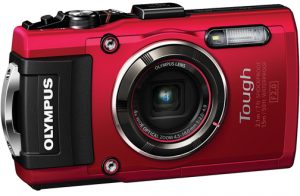 Olympus-TG-4_Red-right