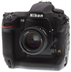 Nikon-D5-left
