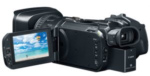 Canon-Vixia-HF-GX10-lcd