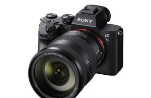 Sony-a7-3_24-105mm_right_banner