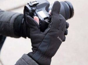 ProMaster-Photo-Gloves_lifestyle