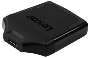 Lexar-CFexpress-USB-3.1-reader_left