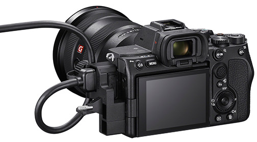 10 enthusiast mirrorless cameras -tipa world awards 2021 broad spectrum mirrorless cameras Sony-Alpha-7S-III_SEL135F18GM_right