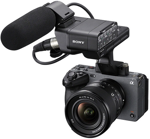 Sony-FE-PZ-16-35mm-F4-G-on-camera