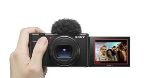 Sony ZV-1 II_front_selfie_black