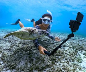 Insta360-Ace-and-Ace-Pro-underwater